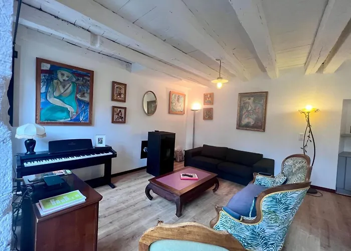 Grande Maison Pour 8 Personnes - Bourg De Meyssac