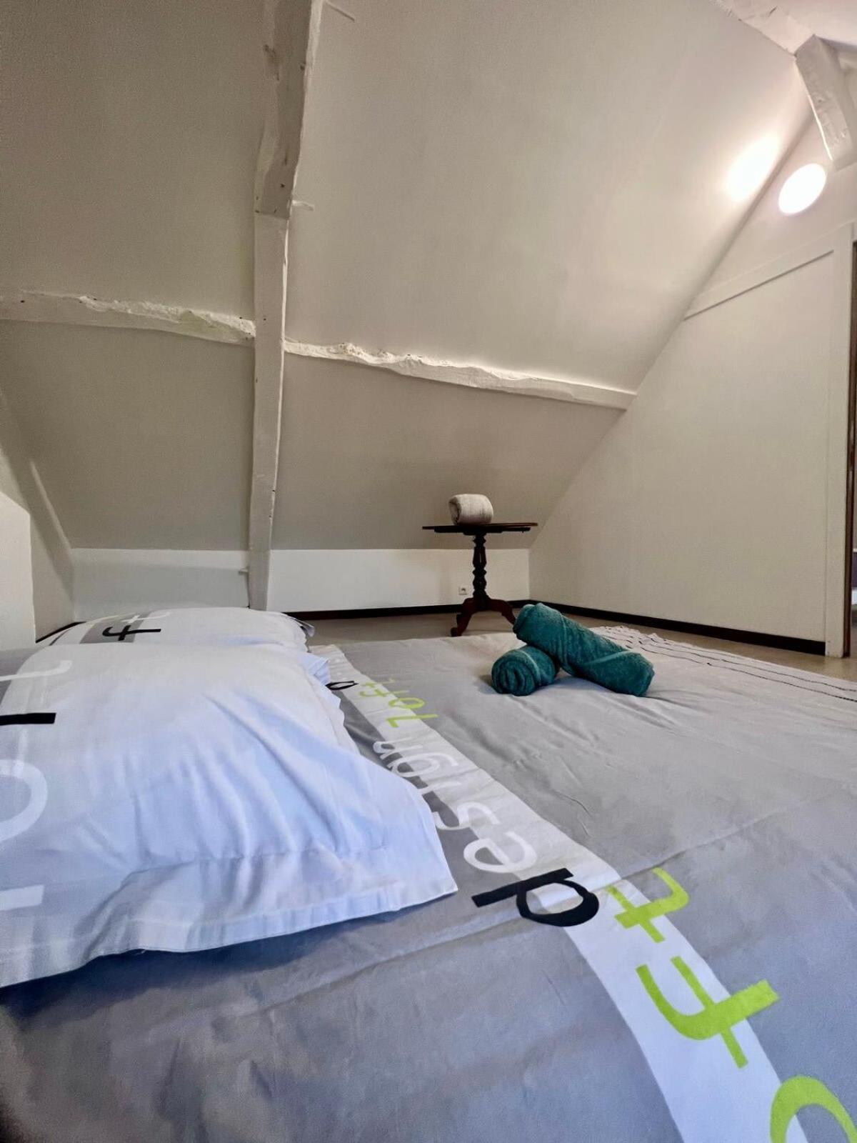Grande Maison Pour 8 Personnes - Bourg De Holiday home *