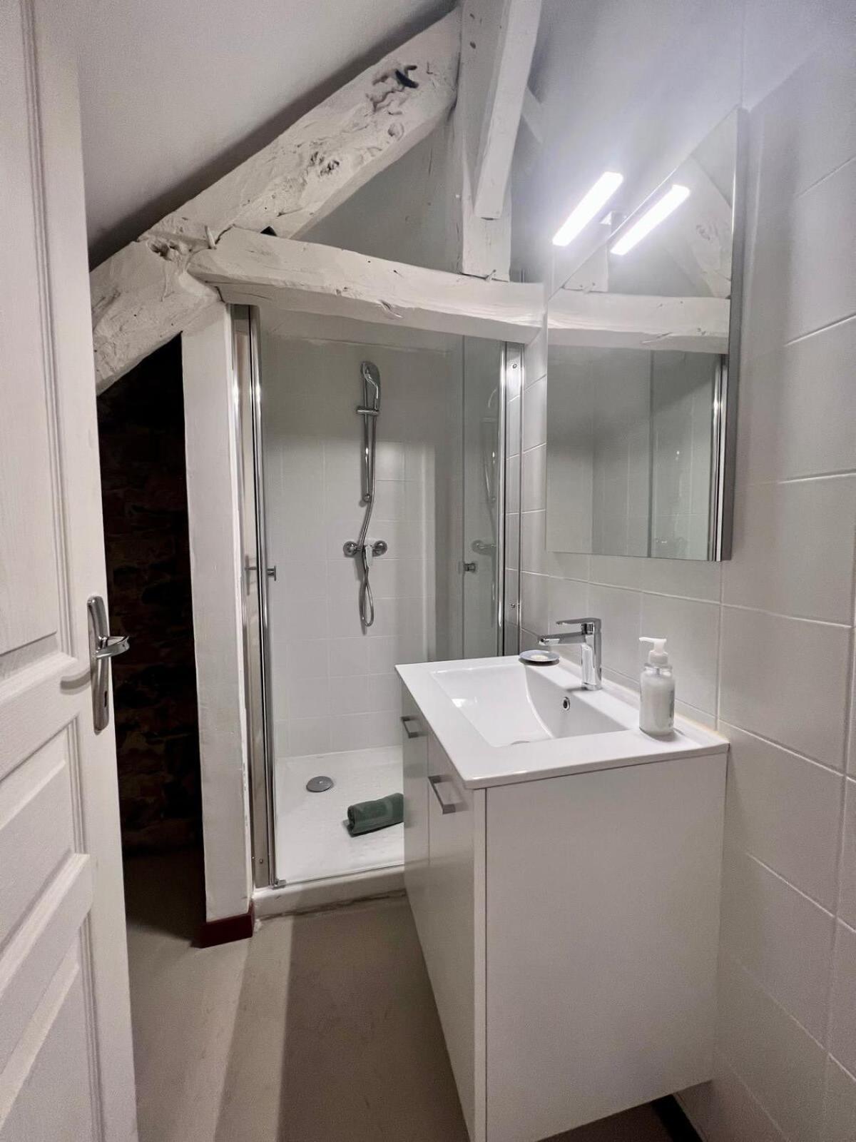 Grande Maison Pour 8 Personnes - Bourg De Meyssac