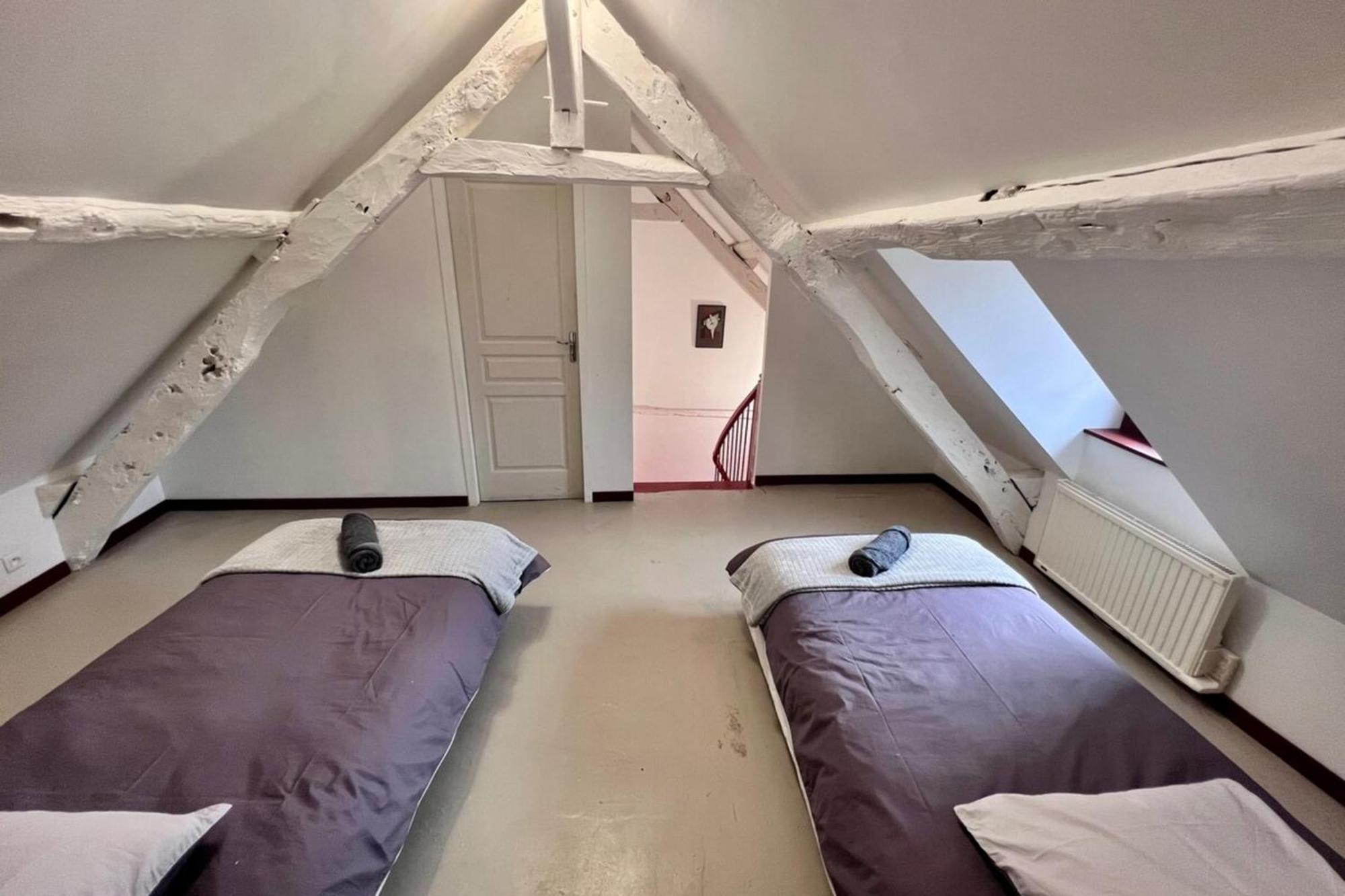 Holiday home Grande Maison Pour 8 Personnes - Bourg De *
