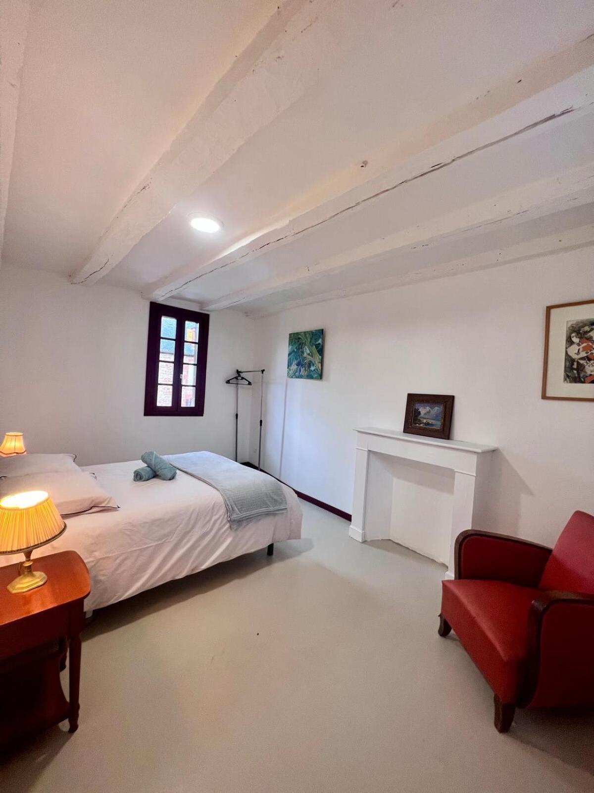 Grande Maison Pour 8 Personnes - Bourg De Holiday home Meyssac