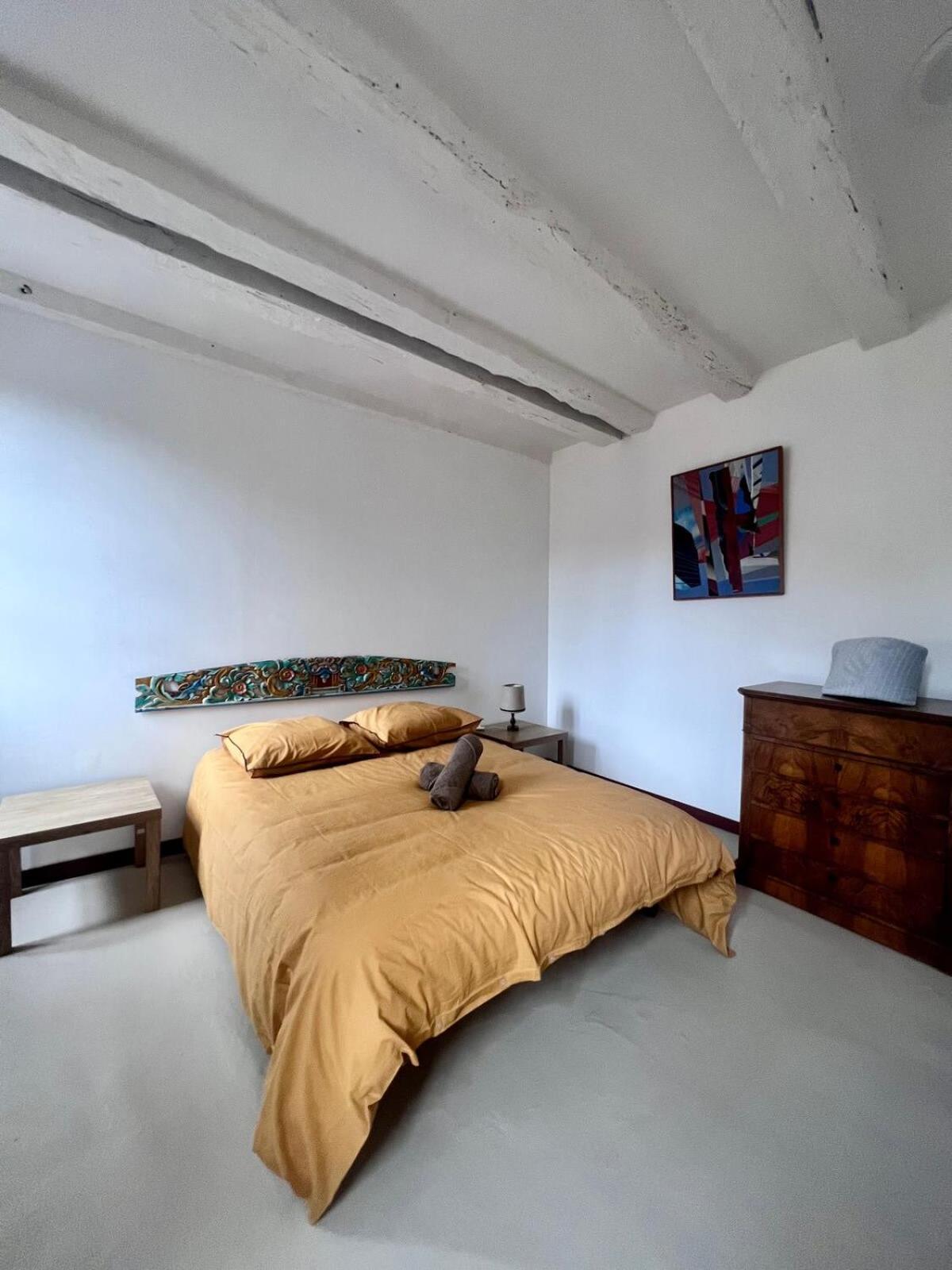 Grande Maison Pour 8 Personnes - Bourg De